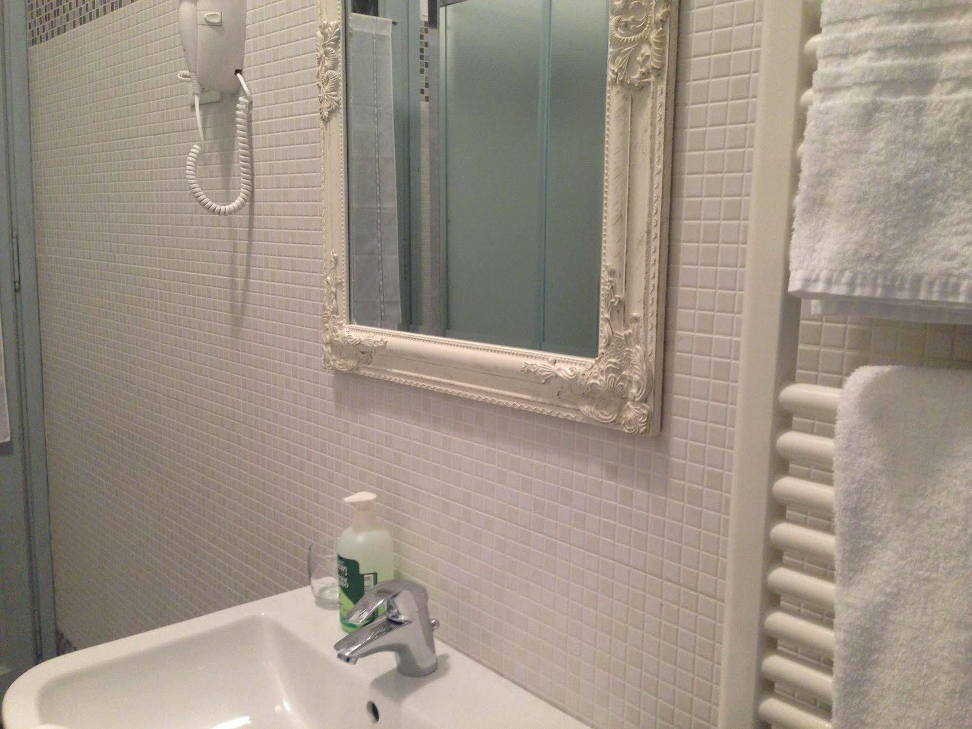 Guest House Loredana เวนิส ภายนอก รูปภาพ